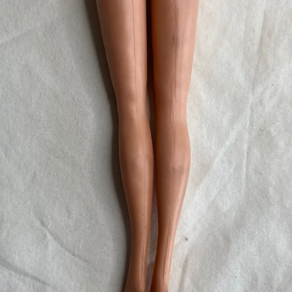 Marie Osmond Barbie Body Made in Korea 1973-1978. No head. Copyright 1966